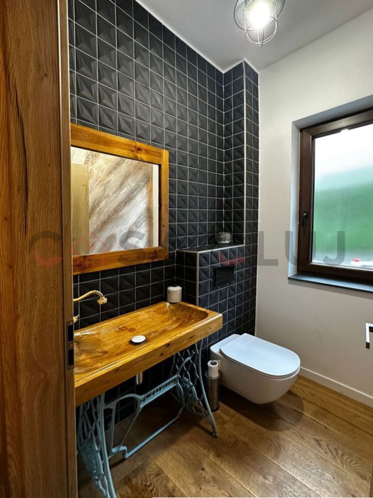 Apartament pe 2 nivele la vilă + Curte, Piscină, Saună și garaj, Gruia!! - Poză 13