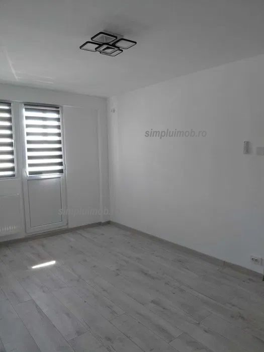 Decomandat renovat 2 camere Vergului Pantelimon - Poză 2