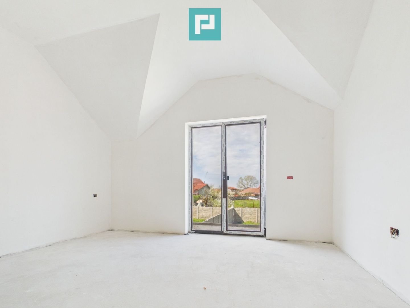 Duplex spațios 102 mp utili, teren 350mp in Covaci - Poză 23