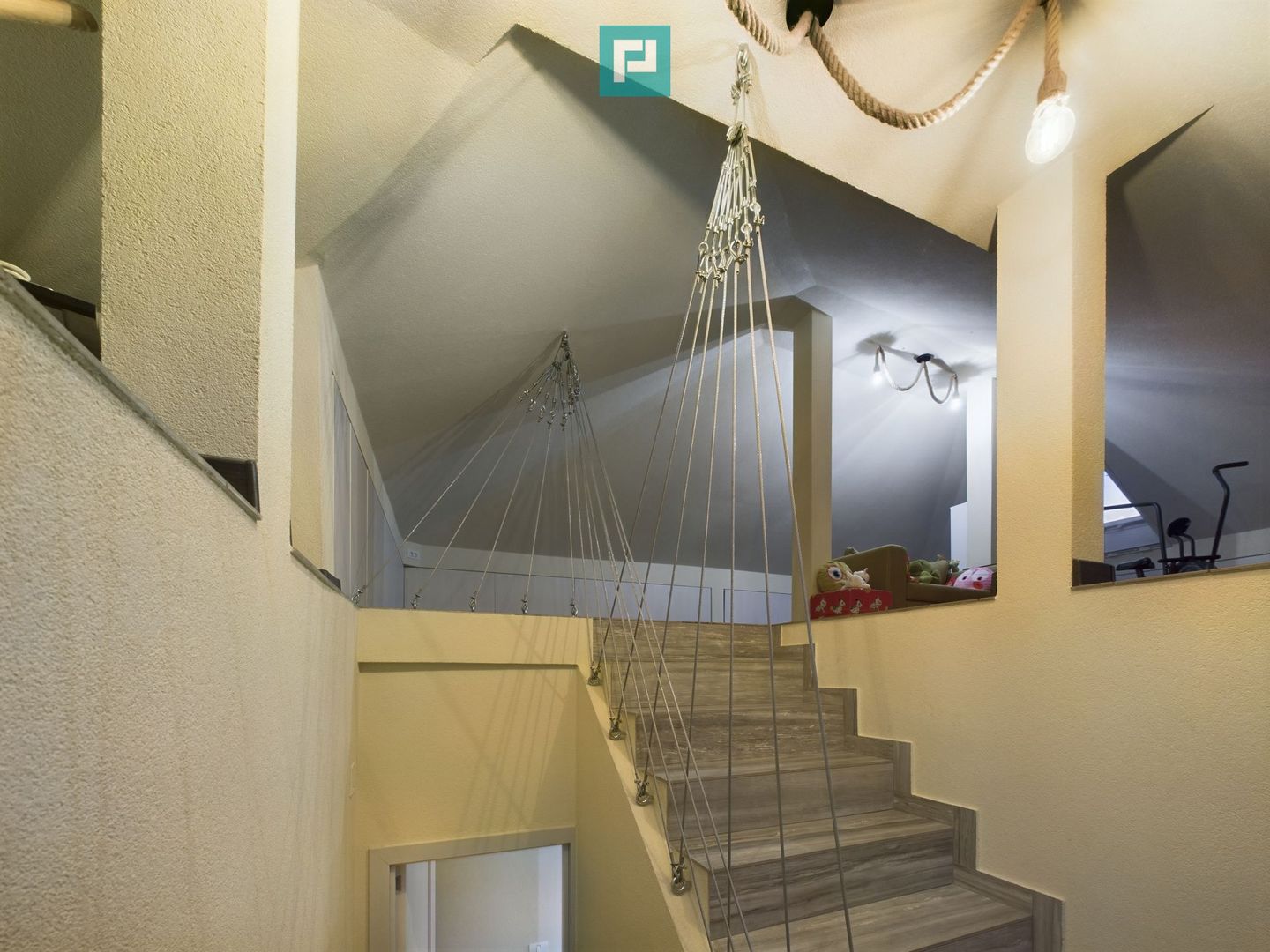 Casă modernă cu piscină încălzită în zona Tivoli - Poză 18