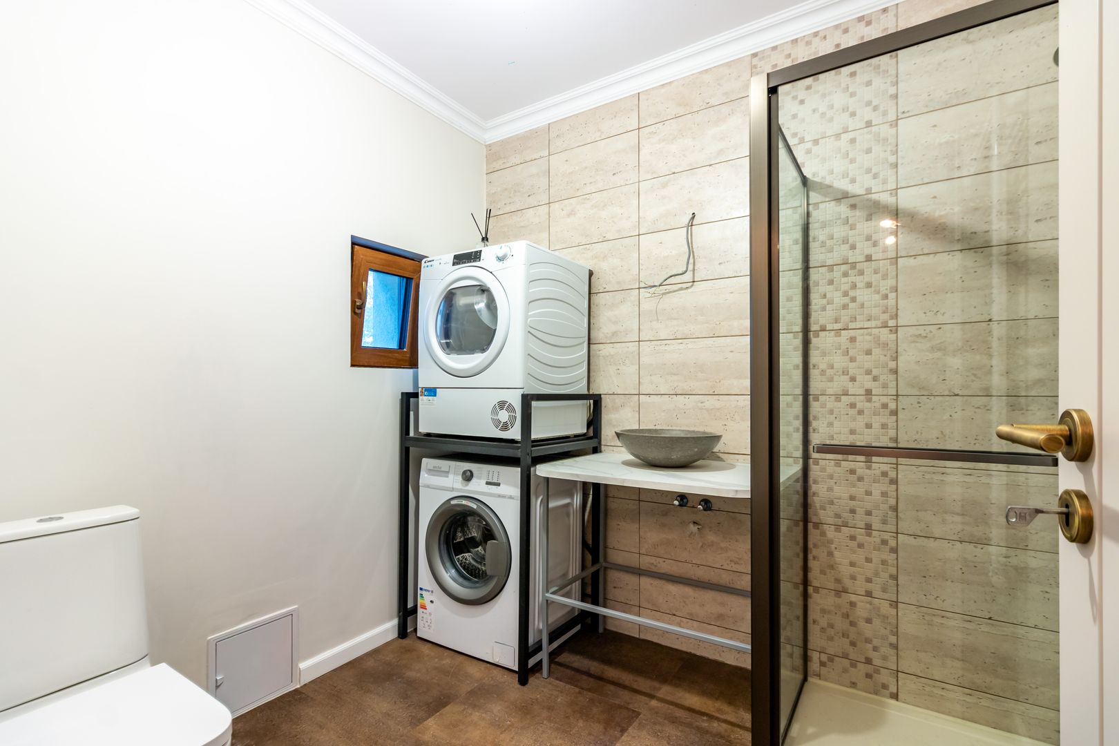 Închiriere 3 camere de lux în vilă, Intrarea în Parcul Carol, 90 mp - Poză 10