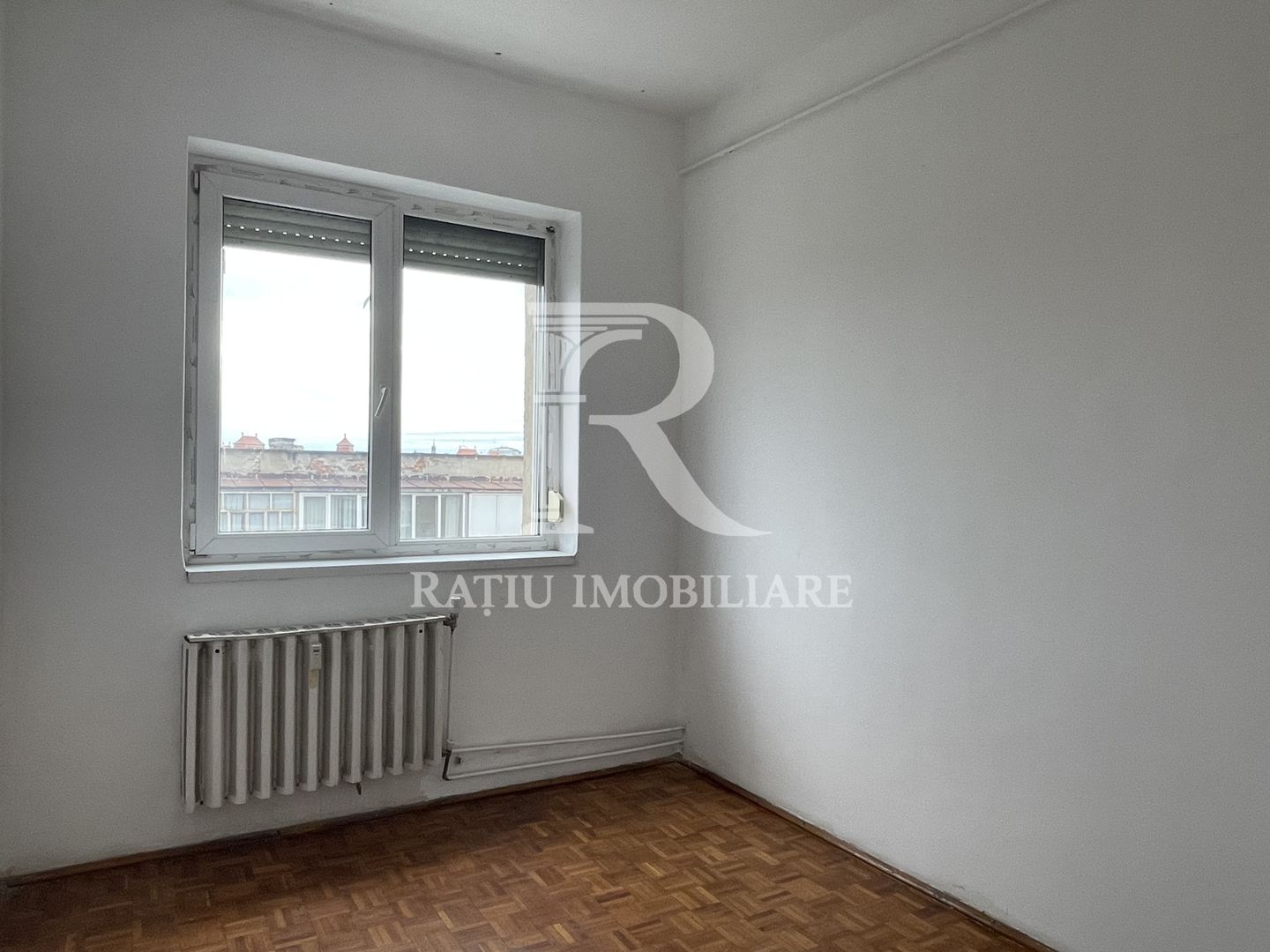 Apartament cu 3 camere | Magheru | Oradea - Poză 12