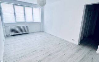Vanzarea apartament 3 camere Titan-P-ta Minis, posibilitate spatiu comercial - Poză 1