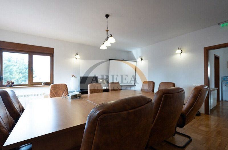 Vila cu 750 mp utili si teren de 1.480 mp in Erou Iancu Nicolae - Poză 21