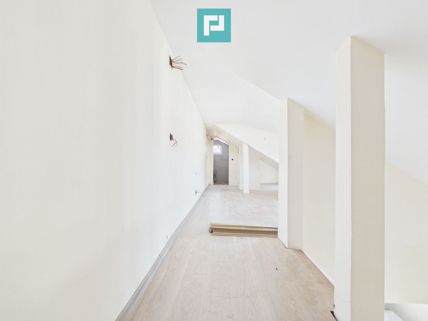 Apartament 2 camere + pod, 78 mpu, Buziașului - Poză 10
