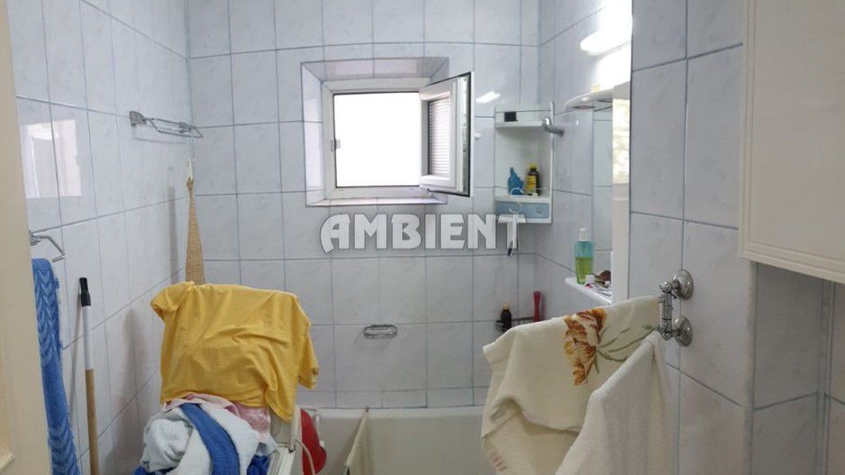 Apartament 2 camere, etaj 3, zona Donici; - Poză 2