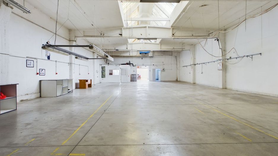 Hală suprafața de 424mp în Arad - Poză 8