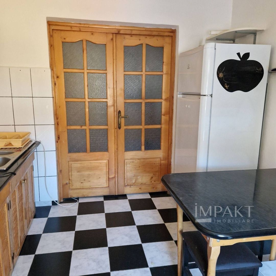 Apartament cu 4 camere de inchiriat in zona Platinia - Poză 2