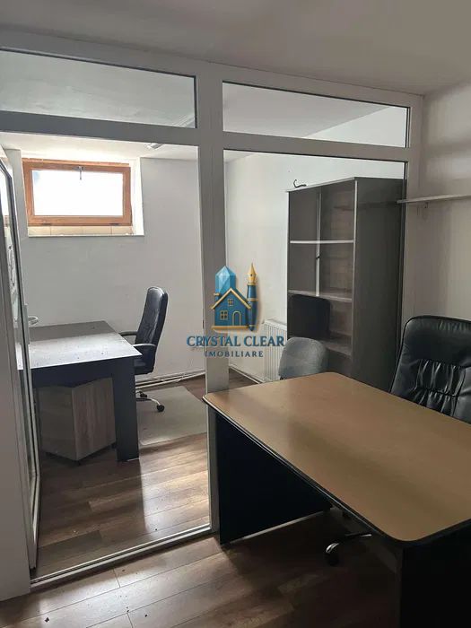 Casă pe 3 nivele, cu 13 camere-zonă centrală, str. Mihail Kogălniceanu - Poză 6