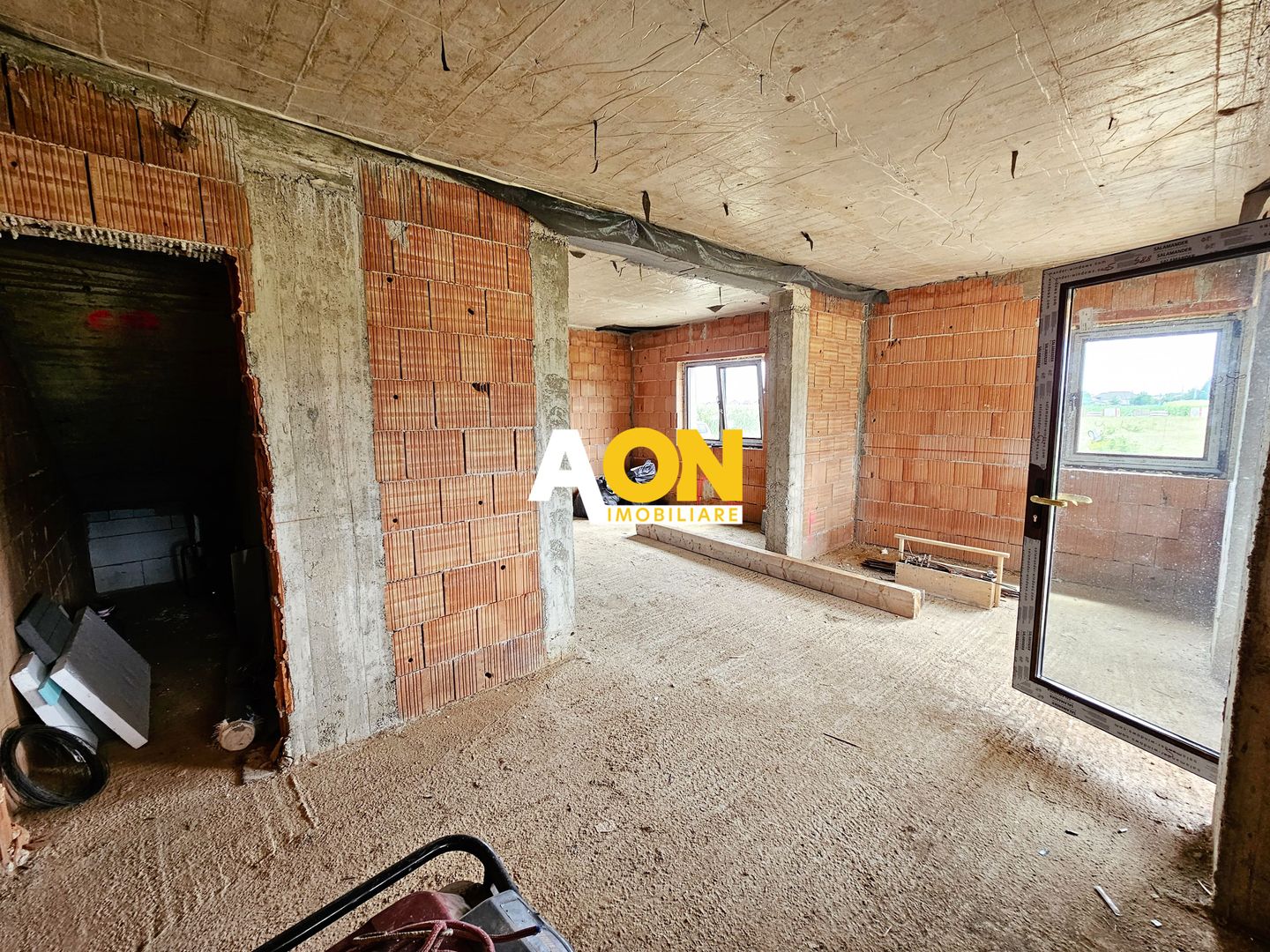 Casa 4 camere, predare la cheie, 430 mp teren, Micesti - Poză 12