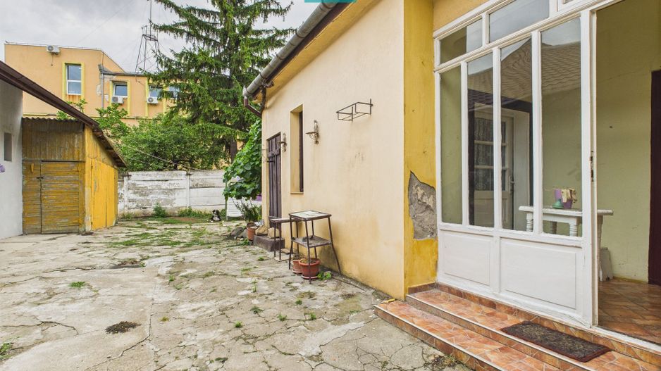 Apartament la casă cu 4 camere în Pârneava - Poză 11