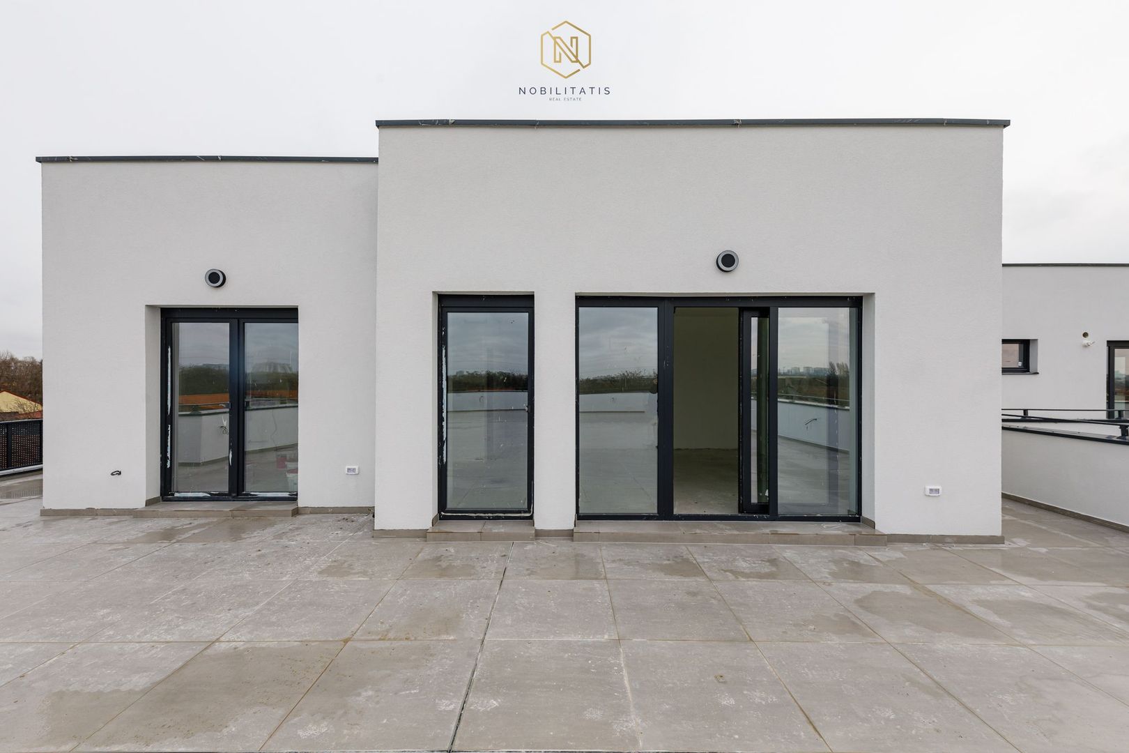 Apartament SPECTACULOS, 3 camere | Terasa 250 mp | Vedere Panoramica - Poză 1