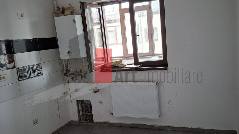 Apartament cu 3 camere de vanzare-Metalurgiei-Aparatorii Patriei-cu centrala - Poză 4