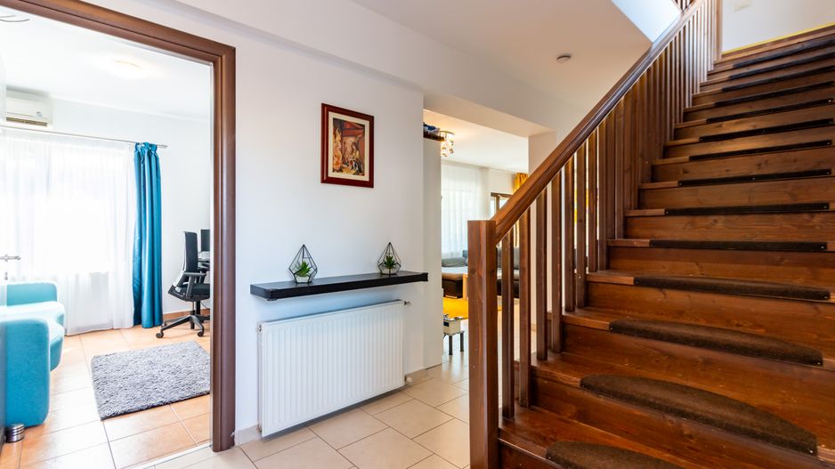 Casă primitoare  | Tunari | Grădină spațioasă plus piscină - Poză 2
