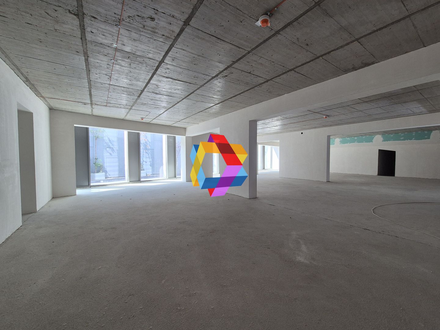 Spatiu ultramodern  nou - 595 mp - Poză 1