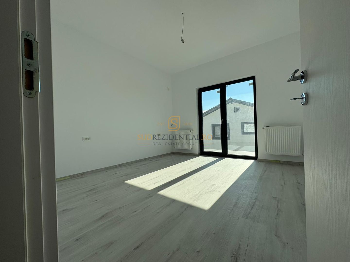 Vila Tip Duplex, mutare imediată, teren 209 mp, comision zero. - Poză 14