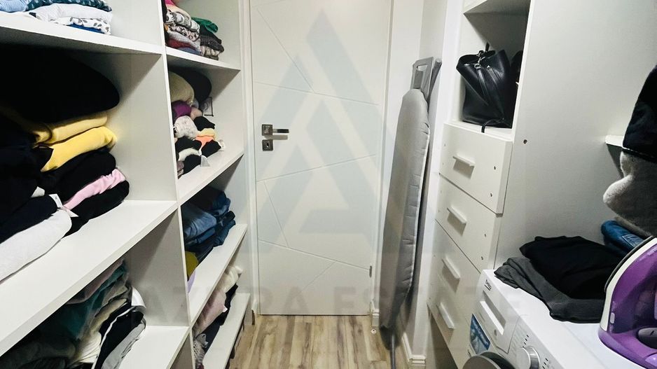 Apartament 3 camere 2 bai 2 balcoane si parcare subterana in Turnisor - Poză 11