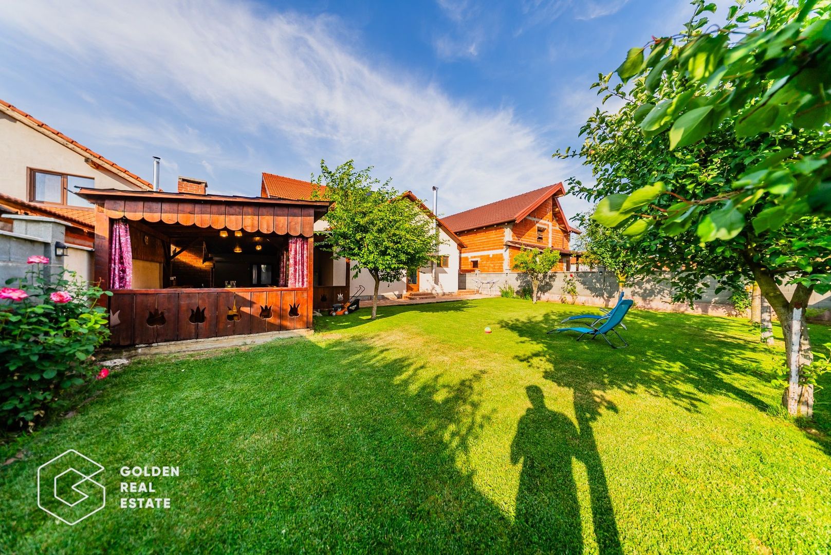 Casa la cheie, eficienta energetic, 4 dormitoare, Sagu - Poză 2