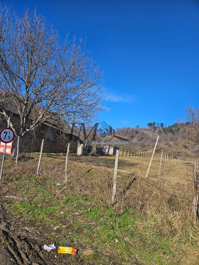 teren intravilan  Vurpar, VIntul de jos - Poză 2