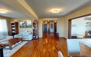 APARTAMENT CU 3 CAMERE, ULTRA-CENTRAL SI FOARTE SPATIOS LA VANZARE - Poză 2