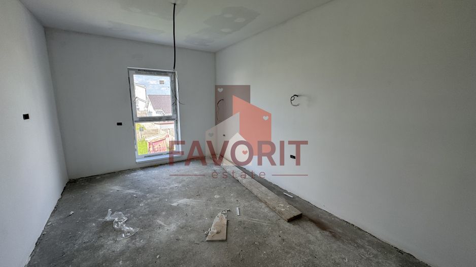 Duplex 5 camere ,despartit prin camera tehnica, finisat la cheie in Mosnita - Poză 11