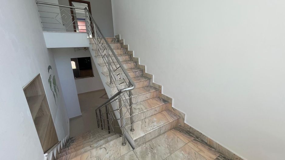 Vila superba 5 camere Pipera  I Erou Iancu Nicolae I  Stradala - Poză 6