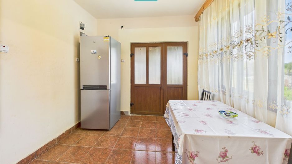 Casă cu teren de 4707 mp în Hălmăgel, județul Arad - Poză 14