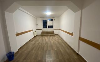 Spatiu comercial 50 mp- ideal birou/salon/cabinet- Zona Centrala - Poză 3