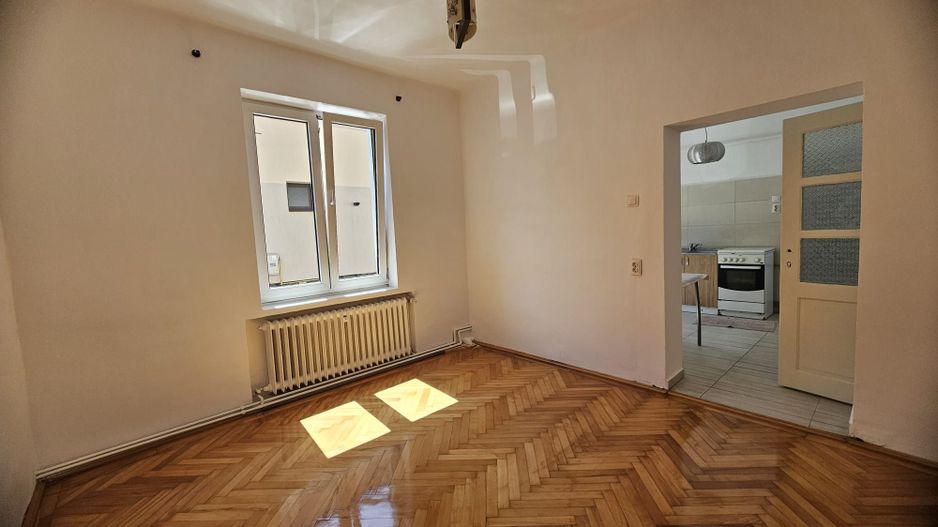 Casă individuală de închiriat – 4 camere, curte și terasă – Terezian - Poză 6