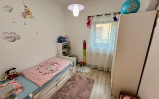 Casa moderna, spațioasa, curte generoasa pe un nivel în Sura Mare - Poză 10