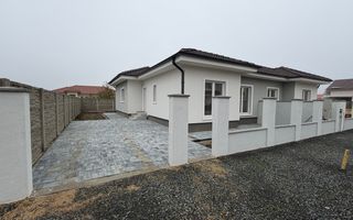 Duplex pe Parter | 4 camere | Zona centrala | Toate utilitatile | Mosnita Noua - Poză 1