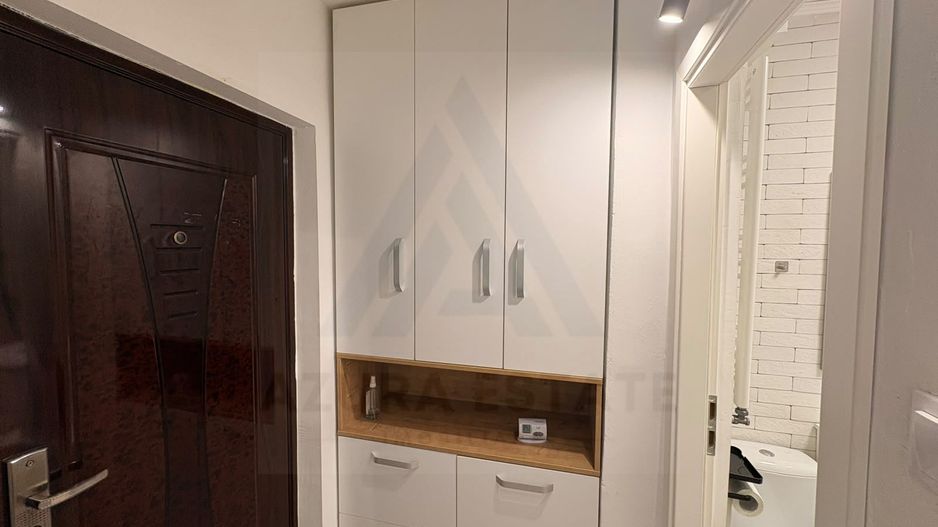 Studio renovat cu balcon inchis si bucatarie separata pe Siretului - Poză 7
