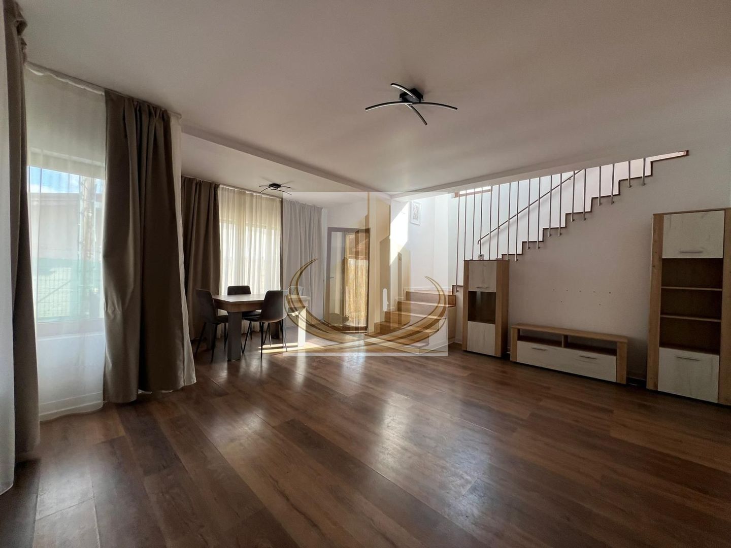 Casă individuală 3 camere, 100 mp – Dumbrăvița, aproape de lac - Poză 1