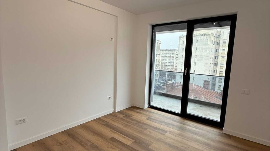 Închiriere Apartament 2 camere Decebal, ansamblu rezidential nou, pretabil birou - Poză 3