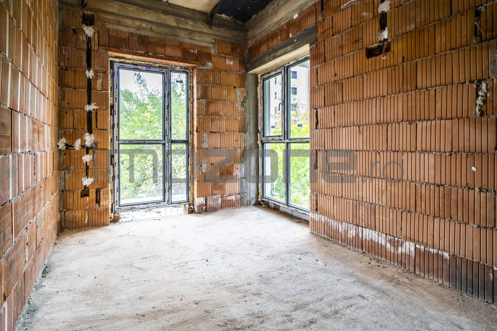 Apartament 3 cam., 2 bai, 2 balc., bloc nou, finisat la cheie, centrala termica - Poză 6