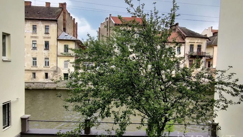 Apartament modern cu 2 camere in centrul orasului view spre somes - Poză 9