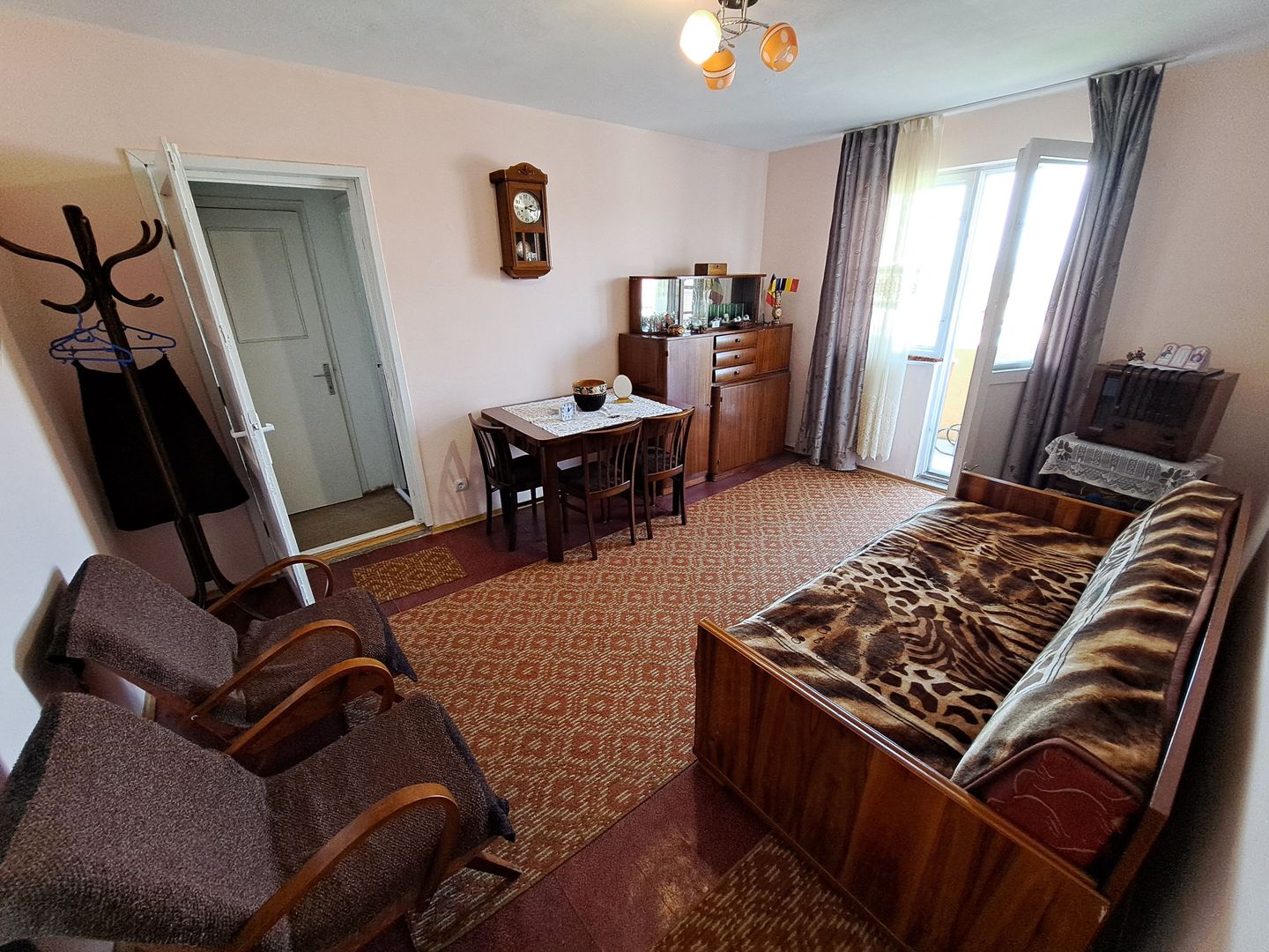 Apartament 2 camere etaj 3 40 m² Lunca Calnicului - Poză 1