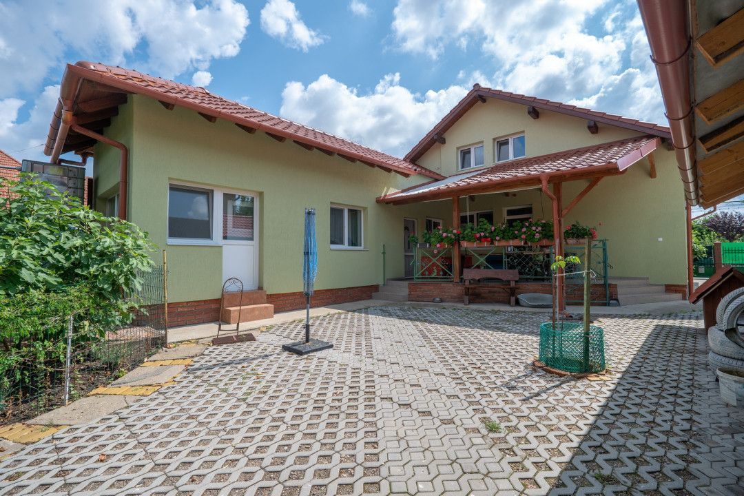 De Vânzare Casă Vânătorilor 9 ari teren - Poză 2