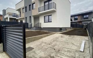 VILĂ tip duplex P+1E și teren 335 mp, zona KAUFLAND; - Poză 1