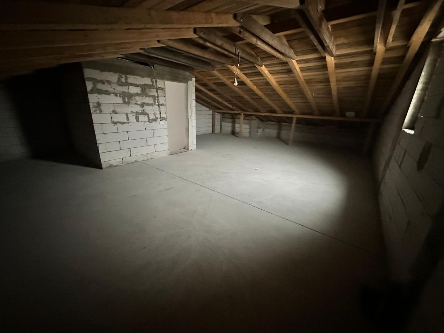 CASA TIP DUPLEX, 4 CAMERE, TOATE UTILITATILE, TEREN 245 MP, COMIS 0% - Poză 15