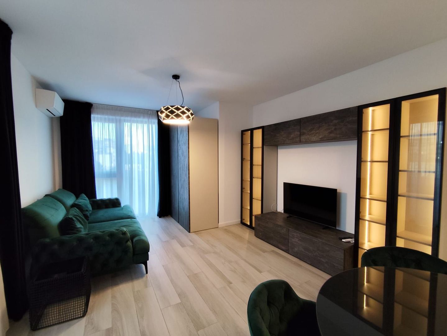 Apartament NOU 2 camere cu Parcare zona Andrei Muresanu - Poză 1