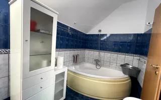 Închiriez apartament 3 camere la vilă – Strand - Poză 12