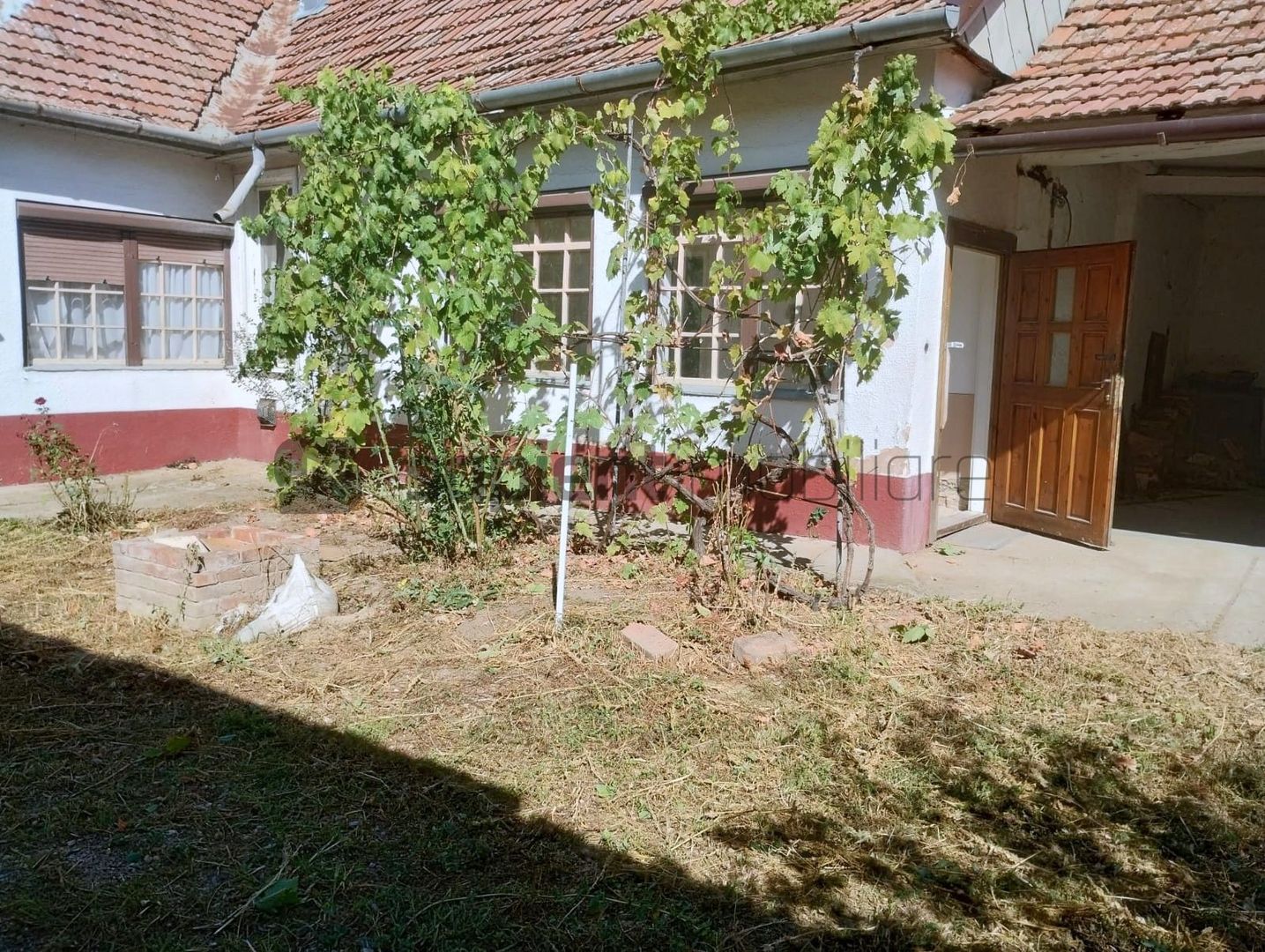 De vanzare casa 150mp, teren 3442mp, in Berekböszörmény, Ungaria - Poză 2