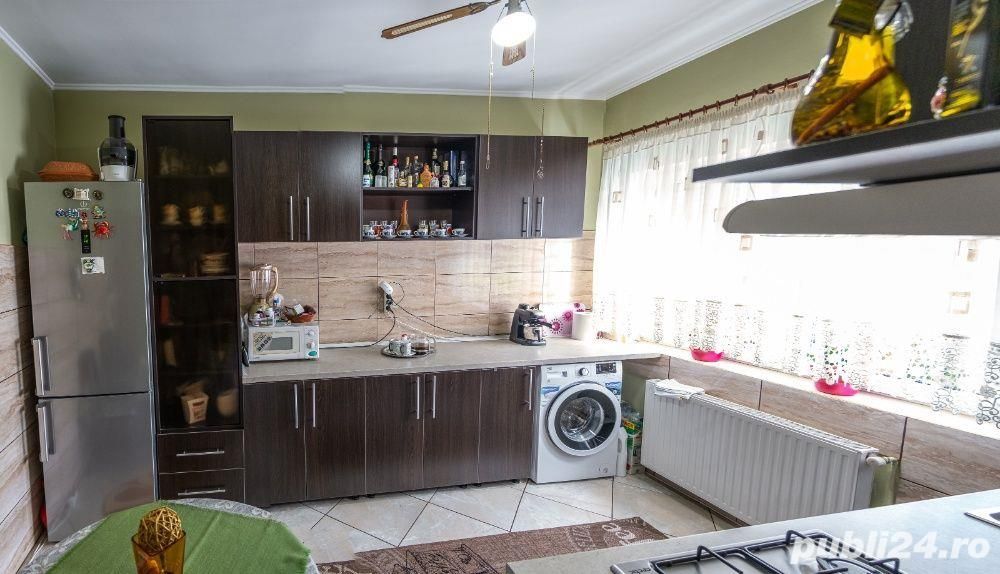 De vânzare casă cu etaj - Poză 5