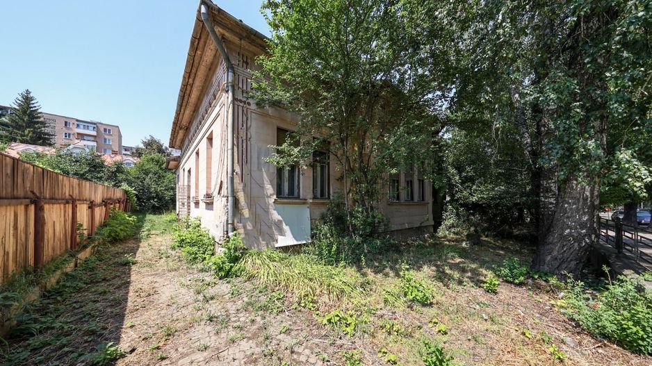 Casă spațioasă în centrul orașului Sfântu Gheorghe | Teren 1300 mp - Poză 6