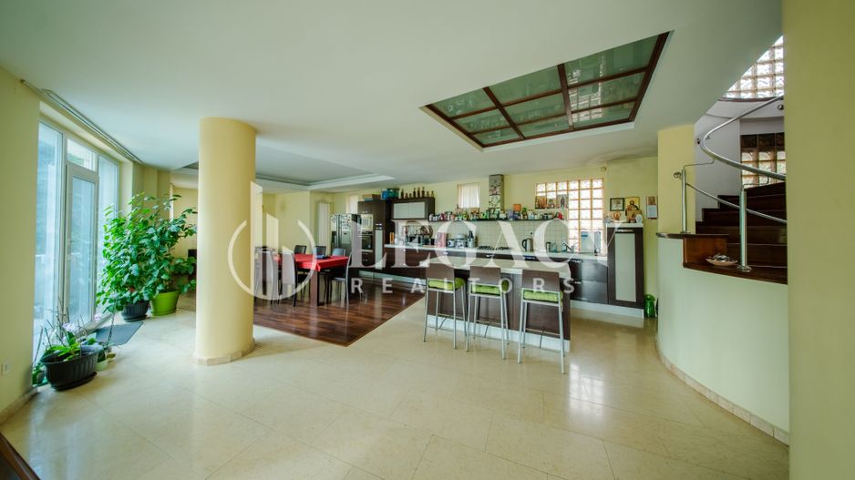 Vilă Exclusivistă în Copou – 680 mp Utili | Teren 1.414 mp - Poză 20