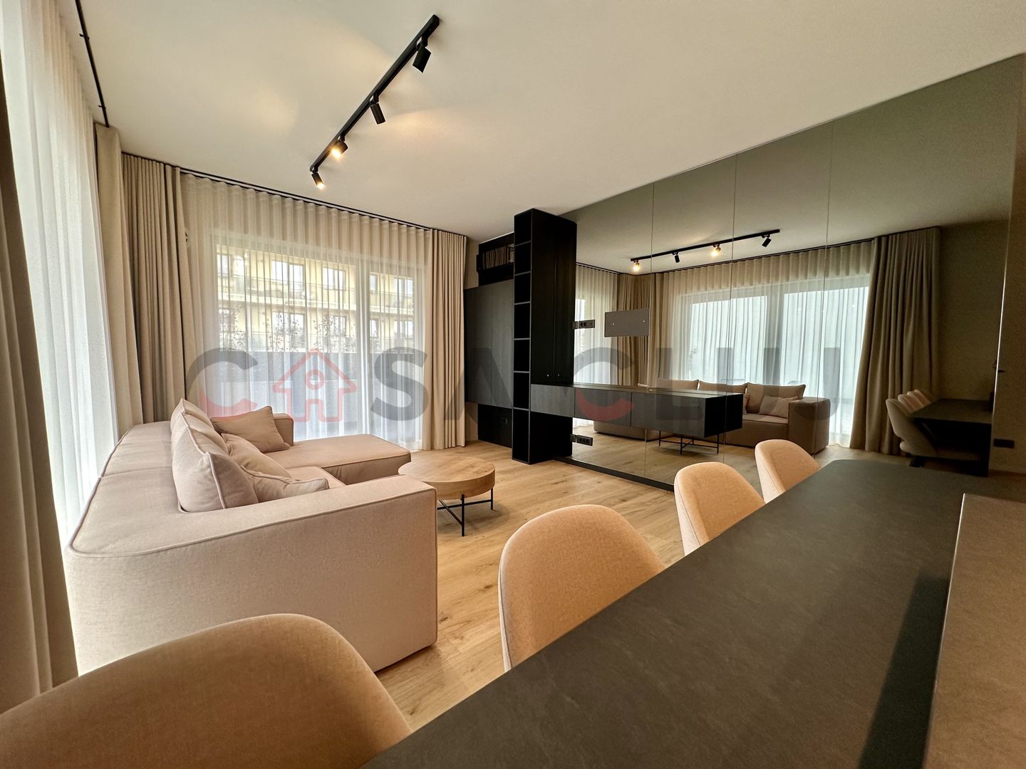 Apartament ultrafinisat, spatios. Parcare! Bloc Nou! Zona Fsega! - Poză 2