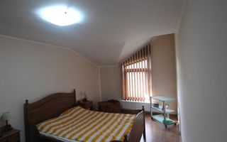 Casă / Vilă cu 9 camere de vânzare în zona Bogdanestilor - Poză 4