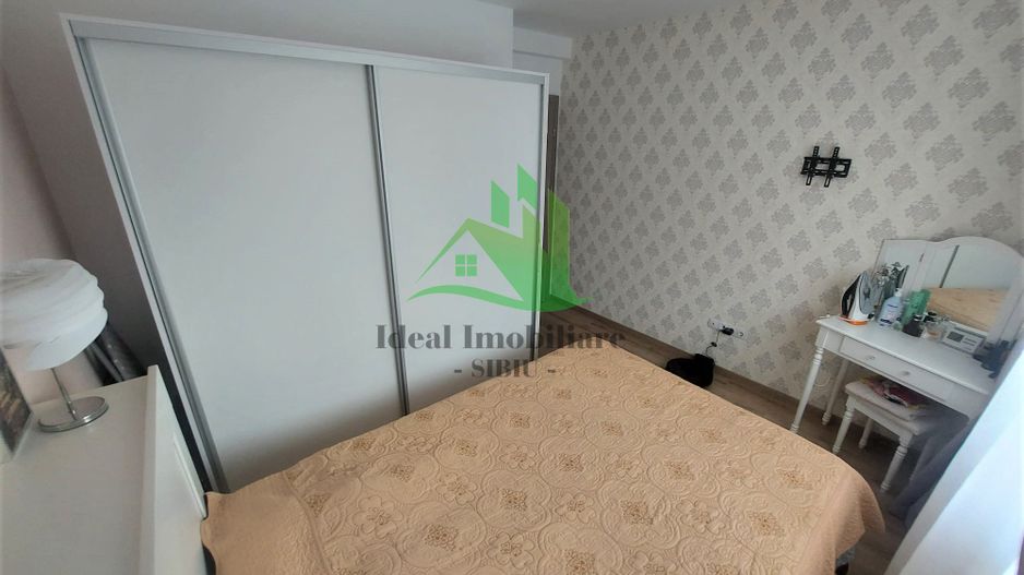 Apartament cu 4 camere in Selimbar, zona Pictor Brana - Poză 4