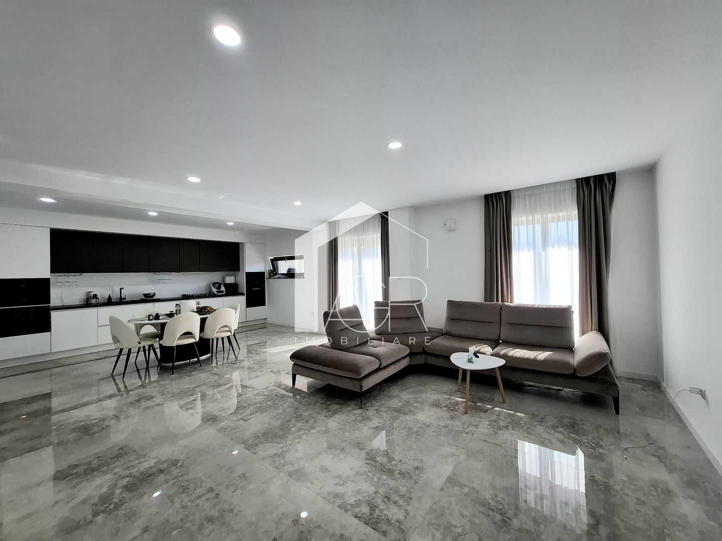 Vila cu 5 camere de vanzare, Strejnicu - Poză 3